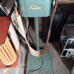 Walton Line Design Belt Vib