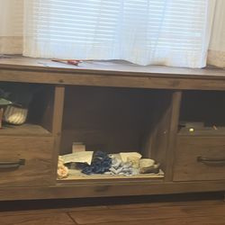 Tv stand