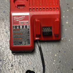 Milwaukee Battery Charger 