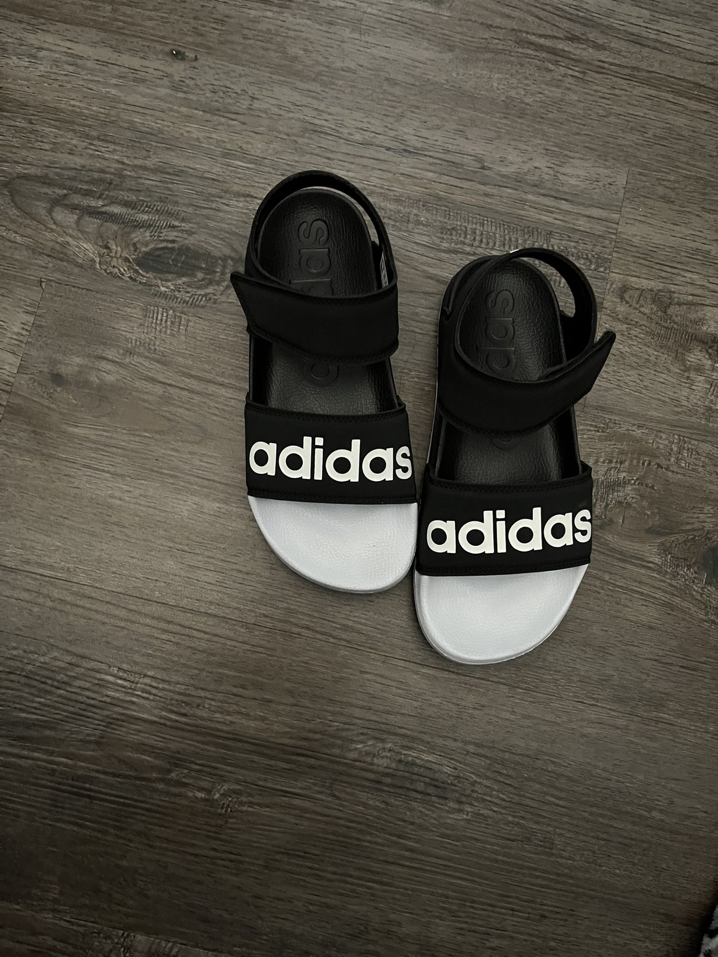 Woman Adidas 7