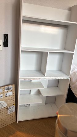 Free book shelf