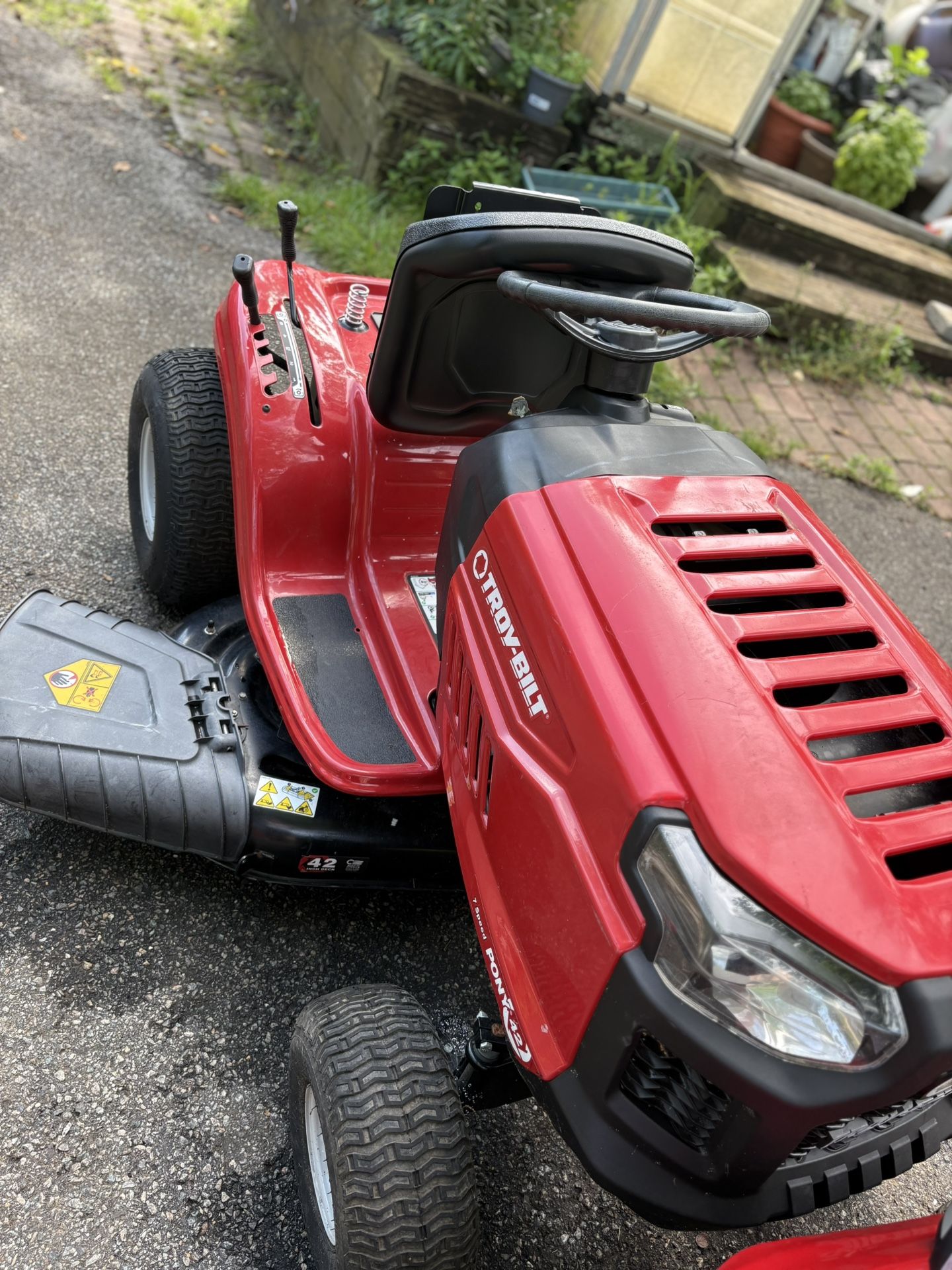 Troy Bilt 42” Pony Ride On Mower