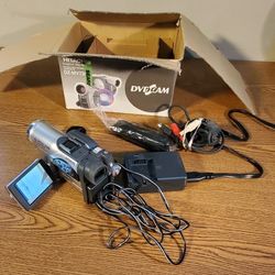 Hitachi DZ-MV730A DVD SD card Camcorder Video Camera kit. Tested. Working