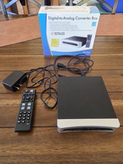 RCA TV Digital to Analog Converter Box Model STB7766G1 With Manual With Remote