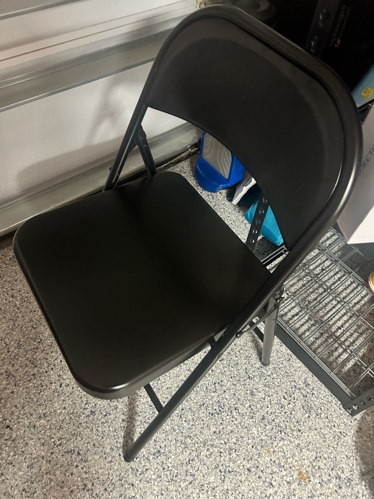 Folding chair (black)