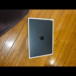 MacBook Air M2  8gb of Ram  256 Gb Storage 