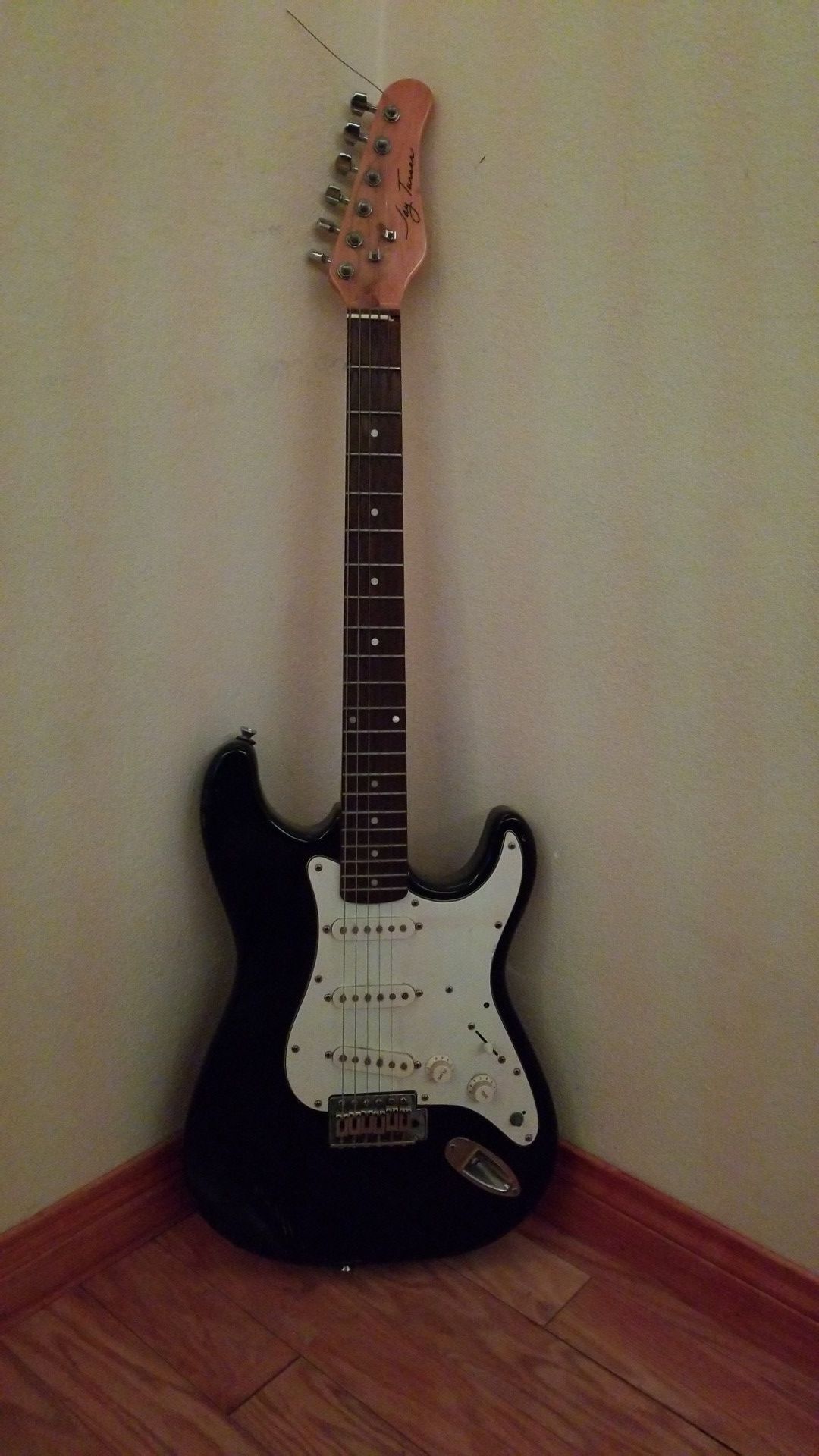 Jay Tanner bass guitar