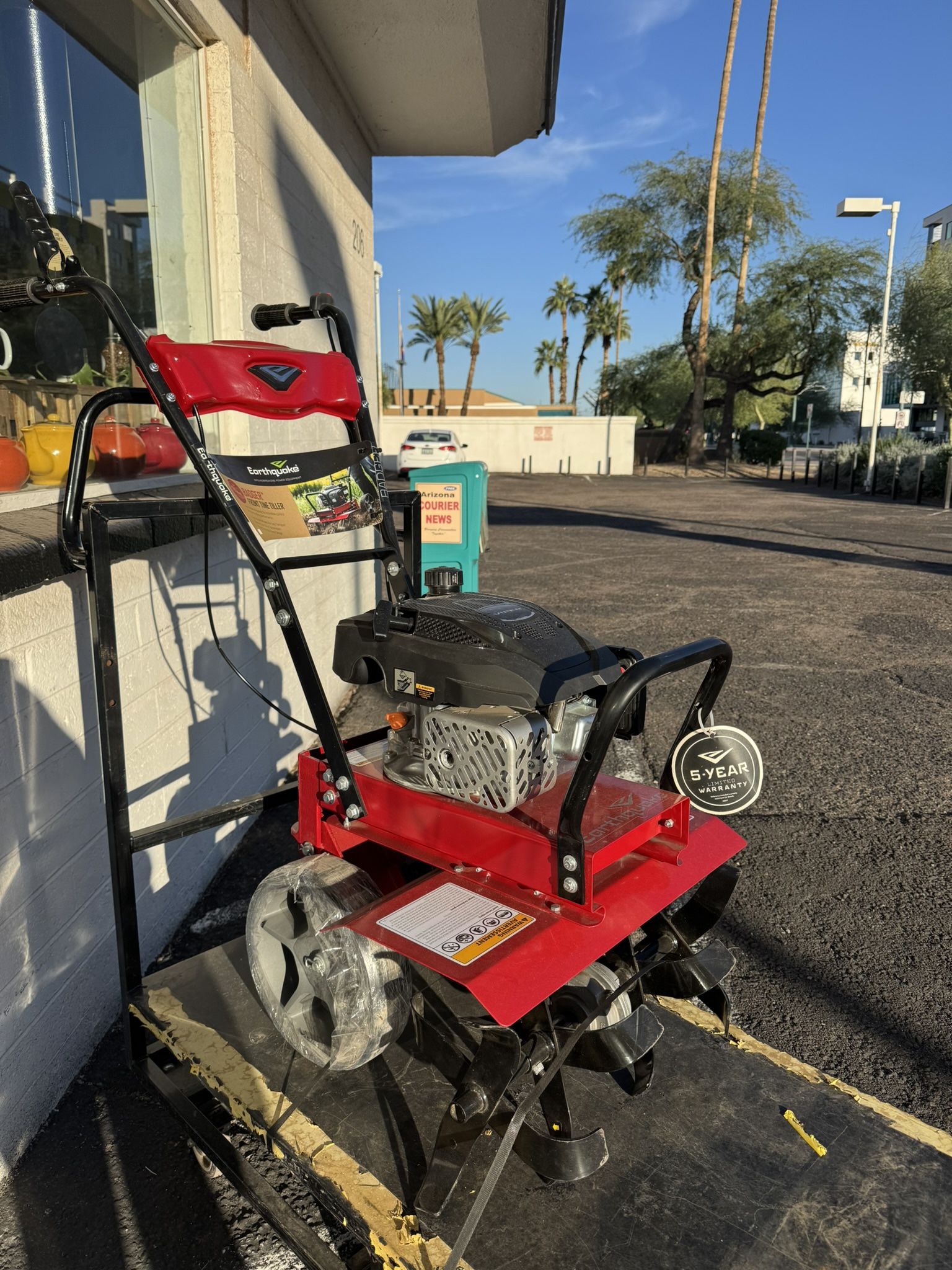 Badger Front Tine Tiller - Earthquake