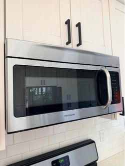Frigidaire rmicrowave and dishwasher bundle