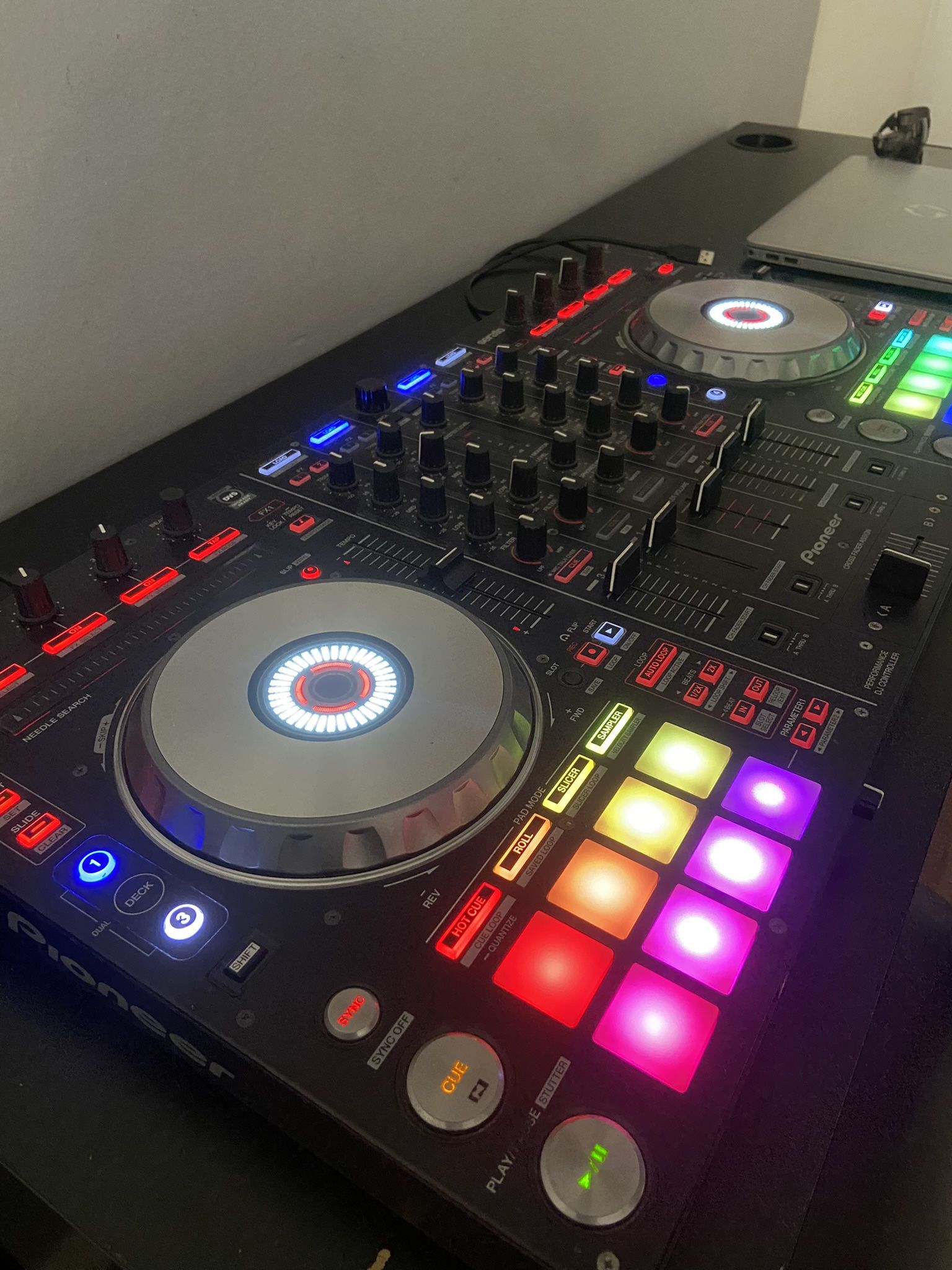 Pioneer Serato DDJ-SX2