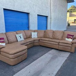 Leather Sectional Couch 🛋 👌 