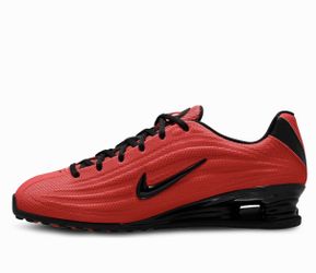 Nike Shox Z sneakers in black and red. Size 8.5