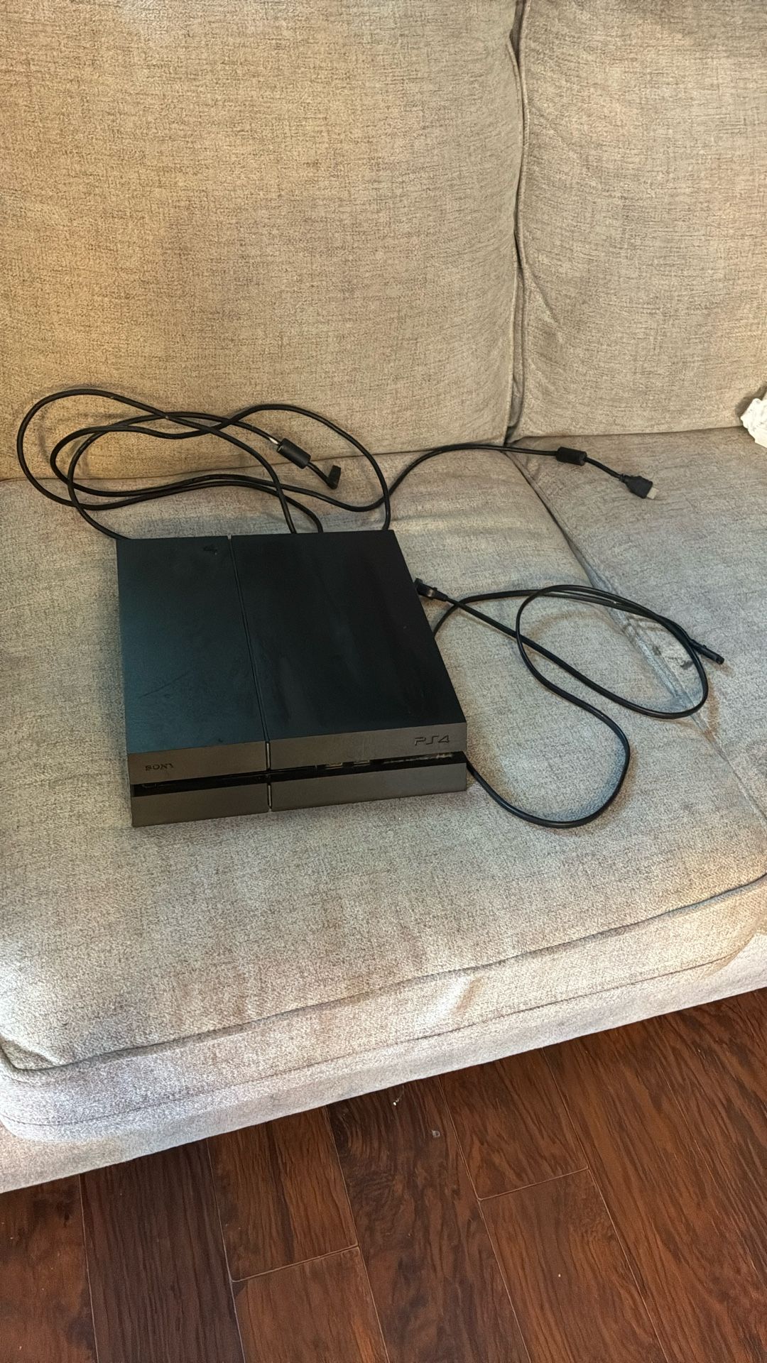 Ps4 and Ps4 controller.