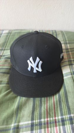 Brand new Yankee hat 7 1/2