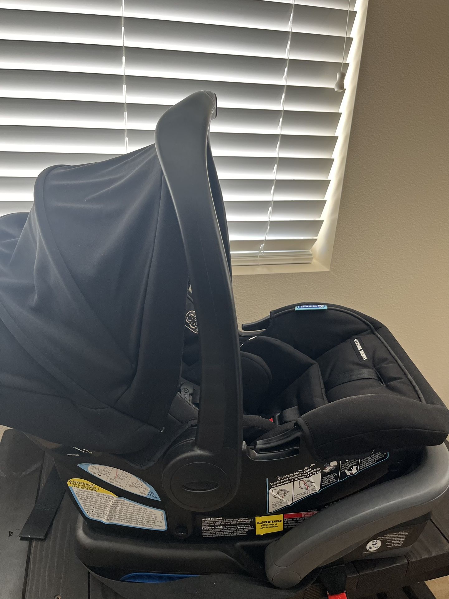 Infant Car seat graco