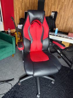 Black and Red Racing Style Gaming Chair