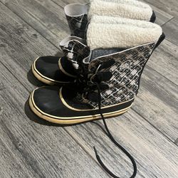 Sorel Women’s Snow Boots 