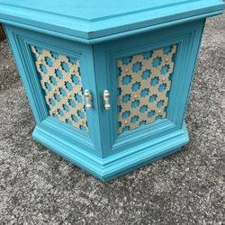 Hexagonal Lamp Table With Storage 