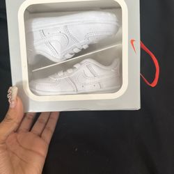 Infant Nike forces size 3c
