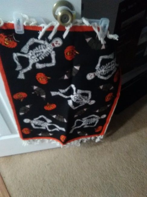 Halloween Throw Rug. New.