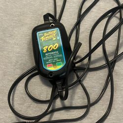 Battery Tender 800 – 12V Automatic Battery Charger