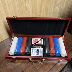Brand New Poker Set
