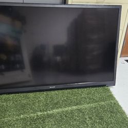 Sharp Aquos TV LC-70LE640U