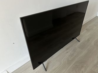 SAMSUNG TV 60” Inches