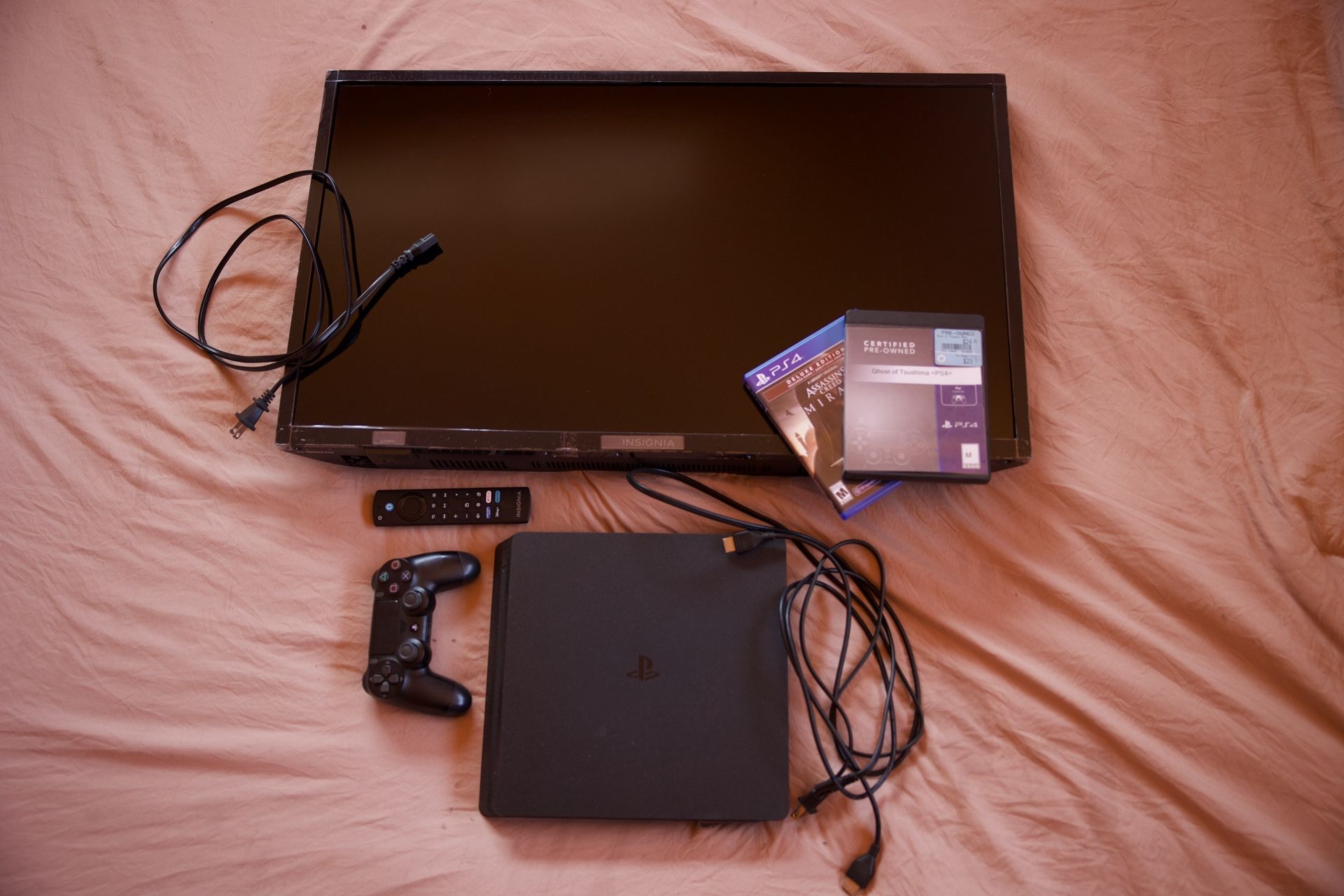 PS4 Slim 1TB Gaming Bundle