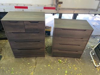 Dresser set