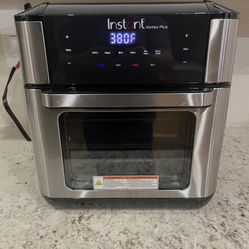 Brand New Instant Pit Air Fryer 100Qt