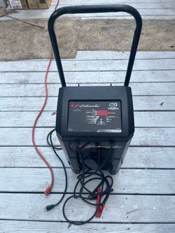 Wheeled Automatic 150A Car Battery Charger and Engine Starter