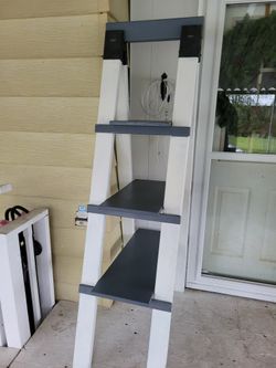 Farmhouse Ladder Shelf