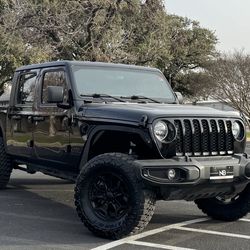 2023 Jeep Gladiator