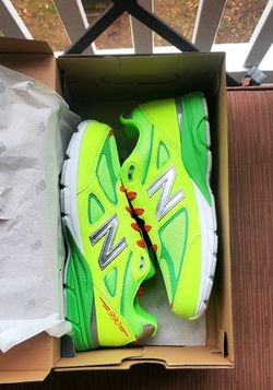 New Balance 990v4 "Festive"
