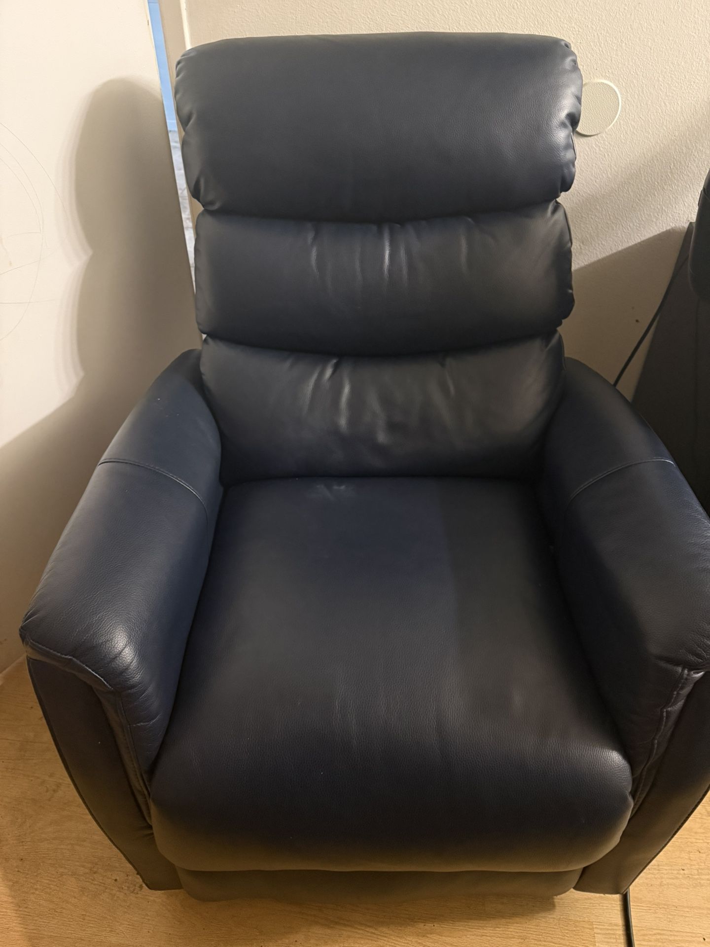 Reclining Massaging Chair