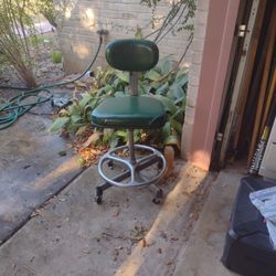 Padded Swivel Stool With Wheels