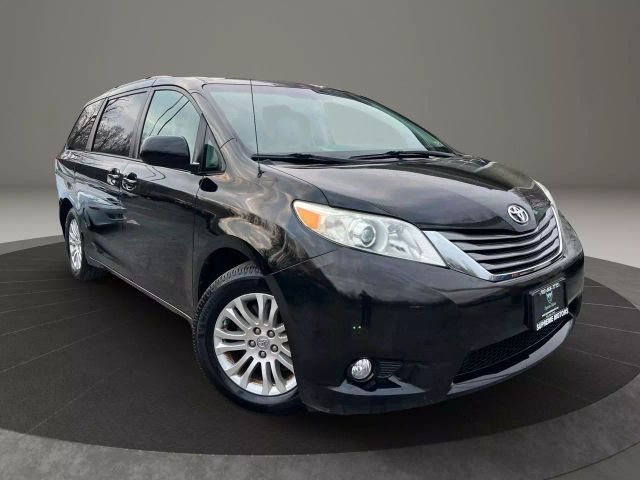 2012 Toyota Sienna