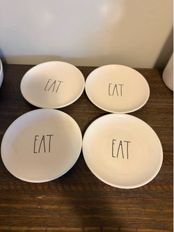 Rae Dunn dessert plate 6 in set of 4