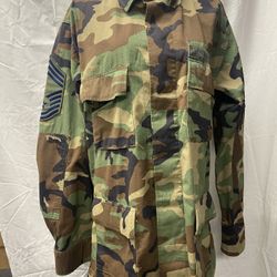 USAF Camo Jacket Size Lrg