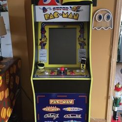 Super PACMAN Arcade1up 