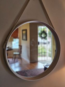 Round Wall Mirror with Leather Strap