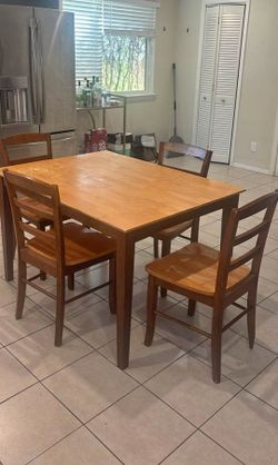 Dining Table with 4 Chairs