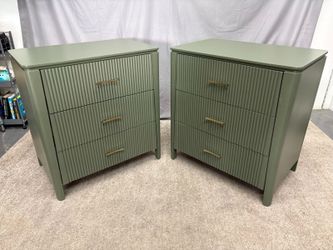 Olive Green Contemporary Flutted 3-Drawer Nightstand (Set of 2)