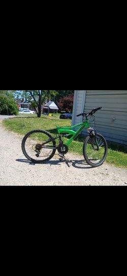 Mongoose XR 75 Mountain Bike
