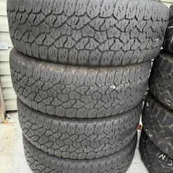 LT275/65R20 4 used tires good year Trail runner A/T