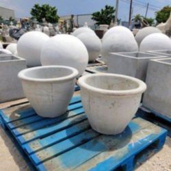 Concrete Stone Planter / Cement Backyard Patio Pots Garden Planters
