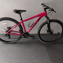 BICYCLE TREK 21 SPEED SIZE 29 BRAND NEW 