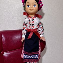 Vintage Ukrainian Folk Doll 18” – Vinyl Head, Sleep Eyes