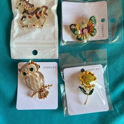 Lot Of 4 Beautiful Brooches